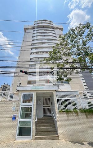 Apartamento à venda com 104m², 3 quartos e 3 vagasFachada + plaquinha