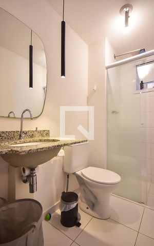 Apartamento à venda com 70m², 2 quartos e 1 vaga Apartamento à venda com 70m², 2 quartos e 1 vagaBanheiro
