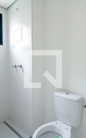 Apartamento à venda com 61m², 2 quartos e 1 vaga Apartamento à venda com 61m², 2 quartos e 1 vagaBanheiro da Suíte