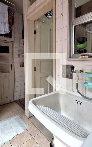 Casa à venda com 170m², 4 quartos e 1 vagaÁrea de Serviço