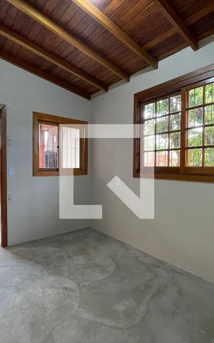 Casa à venda com 120m², 2 quartos e 2 vagas Casa à venda com 120m², 2 quartos e 2 vagasEntrada