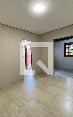 Casa à venda com 120m², 2 quartos e 2 vagas Casa à venda com 120m², 2 quartos e 2 vagasSala