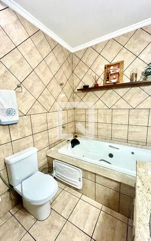Casa à venda com 151m², 3 quartos e 2 vagasBanheiro da Suíte