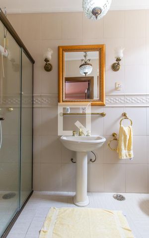 Casa para alugar com 500m², 3 quartos e 3 vagas Casa para alugar com 500m², 3 quartos e 3 vagasBanheiro do Quarto 3