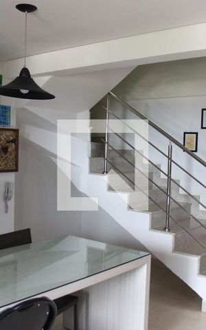 Apartamento para alugar com 77m², 2 quartos e 1 vagaSala