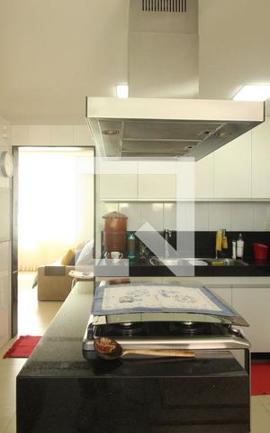 Apartamento à venda com 260m², 4 quartos e 4 vagasCozinha
