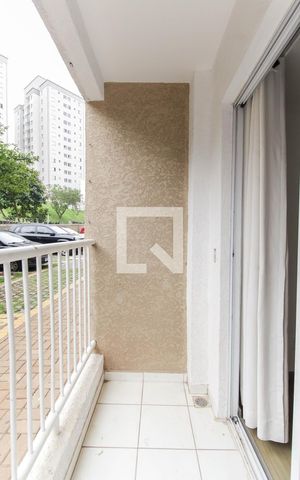 Apartamento para alugar com 50m², 2 quartos e sem vaga Apartamento para alugar com 50m², 2 quartos e sem vagaVaranda da Sala