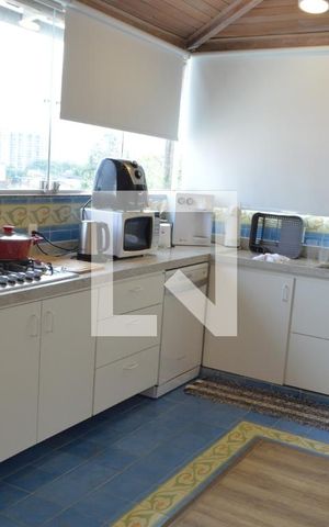 Casa à venda com 318m², 4 quartos e 4 vagasCozinha