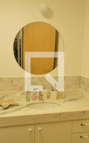 Casa à venda com 318m², 4 quartos e 4 vagasCasa 2