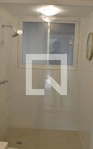 Casa à venda com 318m², 4 quartos e 4 vagasCasa 2