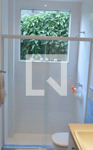 Casa à venda com 318m², 4 quartos e 4 vagasBanheiro