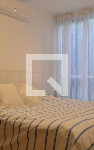 Casa à venda com 318m², 4 quartos e 4 vagasSuíte 1