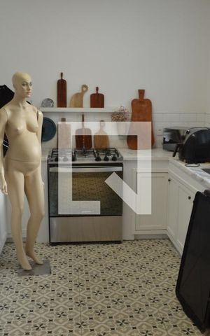 Casa à venda com 318m², 4 quartos e 4 vagasCasa 2