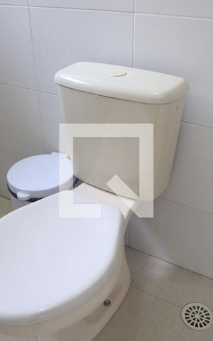 Casa à venda com 140m², 4 quartos e 2 vagasBanheiro de Serviço