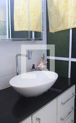 Casa à venda com 140m², 4 quartos e 2 vagasBanheiro Social