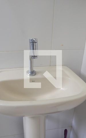 Casa à venda com 140m², 4 quartos e 2 vagasBanheiro de Serviço