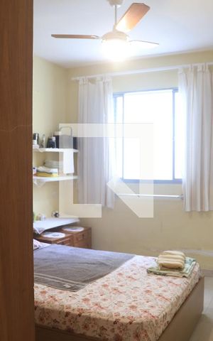 Casa à venda com 140m², 4 quartos e 2 vagasSuíte