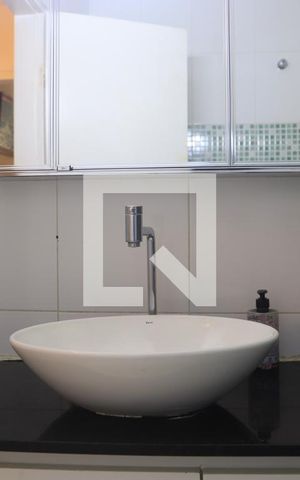 Casa à venda com 140m², 4 quartos e 2 vagasBanheiro Social