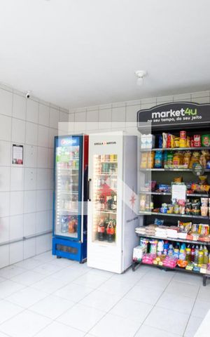 Casa de condomínio para alugar com 70m², 2 quartos e 2 vagas Casa de condomínio para alugar com 70m², 2 quartos e 2 vagasMini mercado