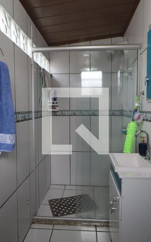 Casa à venda com 200m², 3 quartos e 5 vagasBanheiro 2