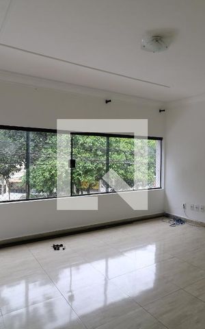 Casa à venda com 227m², 3 quartos e 3 vagasSala - Segundo Ambiente