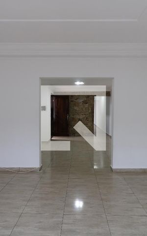 Casa à venda com 227m², 3 quartos e 3 vagasSala - Segundo Ambiente
