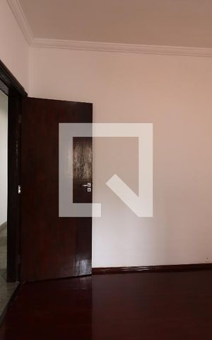 Casa à venda com 227m², 3 quartos e 3 vagasQuarto 2