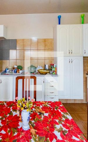Casa à venda com 250m², 3 quartos e 8 vagas Casa à venda com 250m², 3 quartos e 8 vagasCozinha