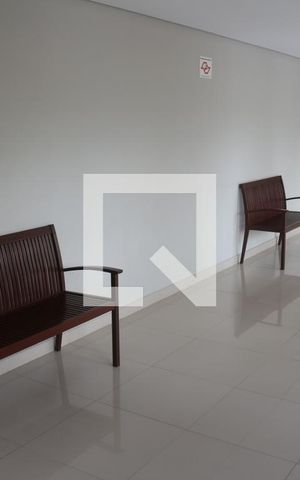 Apartamento à venda com 65m², 2 quartos e 2 vagasHall social