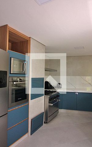 Casa à venda com 201m², 3 quartos e 2 vagasCozinha 