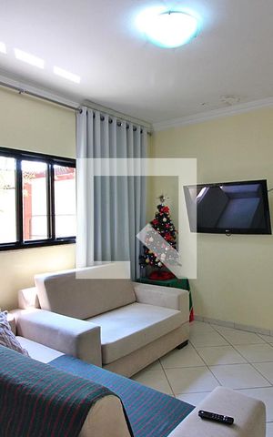 Casa à venda com 201m², 3 quartos e 2 vagasSala 