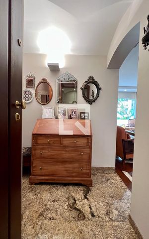 Apartamento à venda com 176m², 3 quartos e 2 vagas Apartamento à venda com 176m², 3 quartos e 2 vagasHall