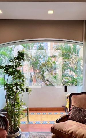 Apartamento à venda com 176m², 3 quartos e 2 vagas Apartamento à venda com 176m², 3 quartos e 2 vagasSacada