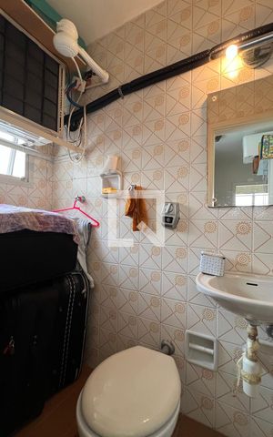 Apartamento à venda com 176m², 3 quartos e 2 vagas Apartamento à venda com 176m², 3 quartos e 2 vagasBanheiro da suite de serviço