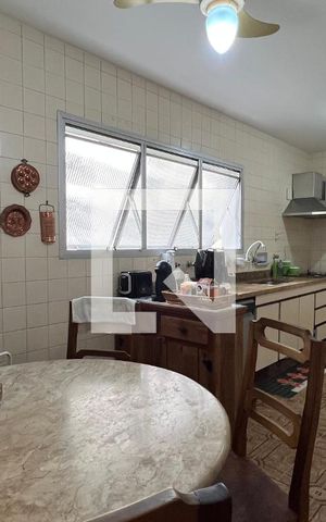 Apartamento à venda com 176m², 3 quartos e 2 vagas Apartamento à venda com 176m², 3 quartos e 2 vagasCopa