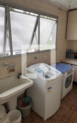 Apartamento à venda com 176m², 3 quartos e 2 vagas Apartamento à venda com 176m², 3 quartos e 2 vagasÁrea de Serviço