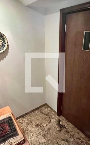 Apartamento à venda com 176m², 3 quartos e 2 vagas Apartamento à venda com 176m², 3 quartos e 2 vagasEntrada Privativa