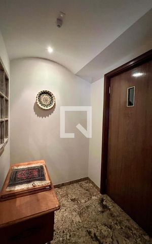 Apartamento à venda com 176m², 3 quartos e 2 vagas Apartamento à venda com 176m², 3 quartos e 2 vagasEntrada Privativa