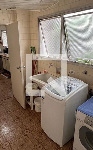 Apartamento à venda com 176m², 3 quartos e 2 vagas Apartamento à venda com 176m², 3 quartos e 2 vagasÁrea de Serviço