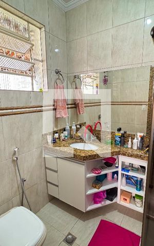 Casa à venda com 200m², 4 quartos e 3 vagasBanheiro 