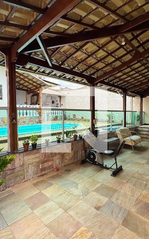 Casa à venda com 200m², 4 quartos e 3 vagasÁrea externa 