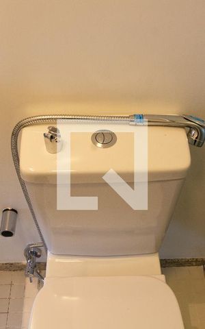 Apartamento para alugar com 408m², 4 quartos e 4 vagas Apartamento para alugar com 408m², 4 quartos e 4 vagasBANHEIRO DA SUITE 2