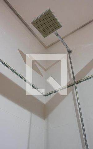Casa à venda com 453m², 4 quartos e 4 vagasBanheiro da Suíte 2 - Segundo Andar