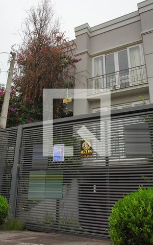 Casa à venda com 453m², 4 quartos e 4 vagasFachada