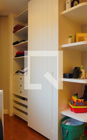 Casa à venda com 453m², 4 quartos e 4 vagasSuíte 2 - Segundo Andar