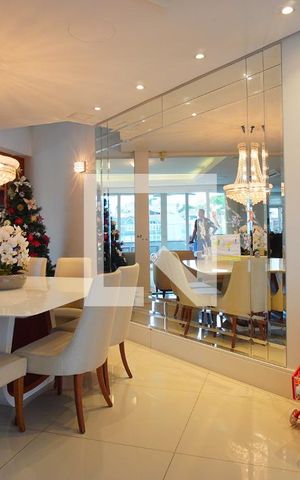 Casa à venda com 453m², 4 quartos e 4 vagasSala de Jantar