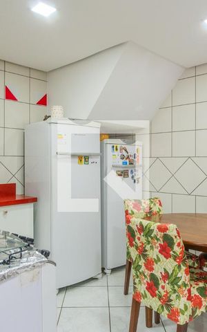Casa de condomínio à venda com 238m², 3 quartos e 2 vagas Casa de condomínio à venda com 238m², 3 quartos e 2 vagasCozinha