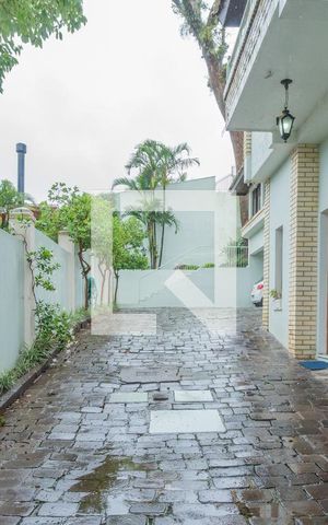 Casa de condomínio à venda com 238m², 3 quartos e 2 vagas Casa de condomínio à venda com 238m², 3 quartos e 2 vagasFachada da Casa