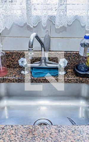 Casa à venda com 130m², 2 quartos e 3 vagas Casa à venda com 130m², 2 quartos e 3 vagasCozinha