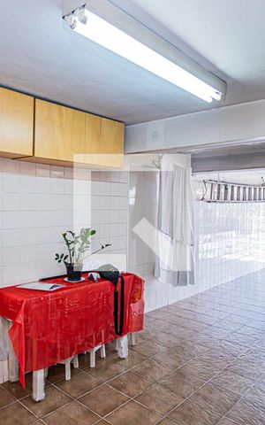Casa à venda com 130m², 2 quartos e 3 vagas Casa à venda com 130m², 2 quartos e 3 vagasÁrea de serviço e garagem